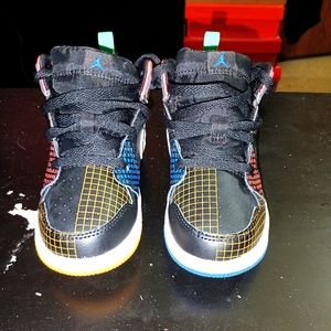 I'm selling these brand new toddler boys Jordan 1's in multiple colors....